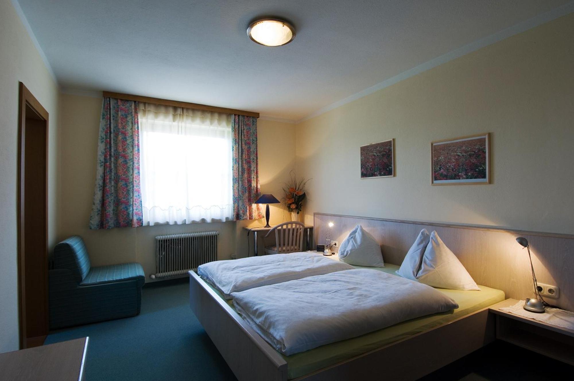 Pension Schenkenfelder Bad Haering Room photo
